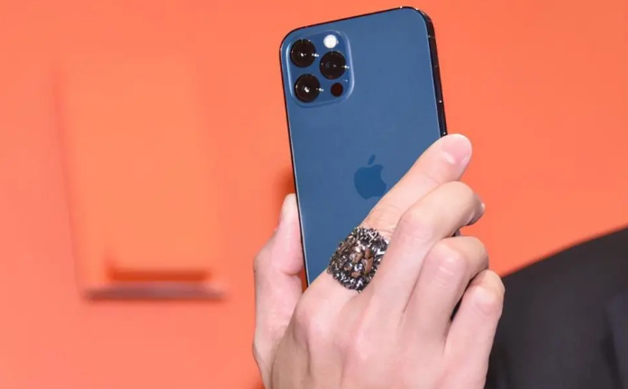 静安苹果手机维修分享iPhone12系列重启方法教程 